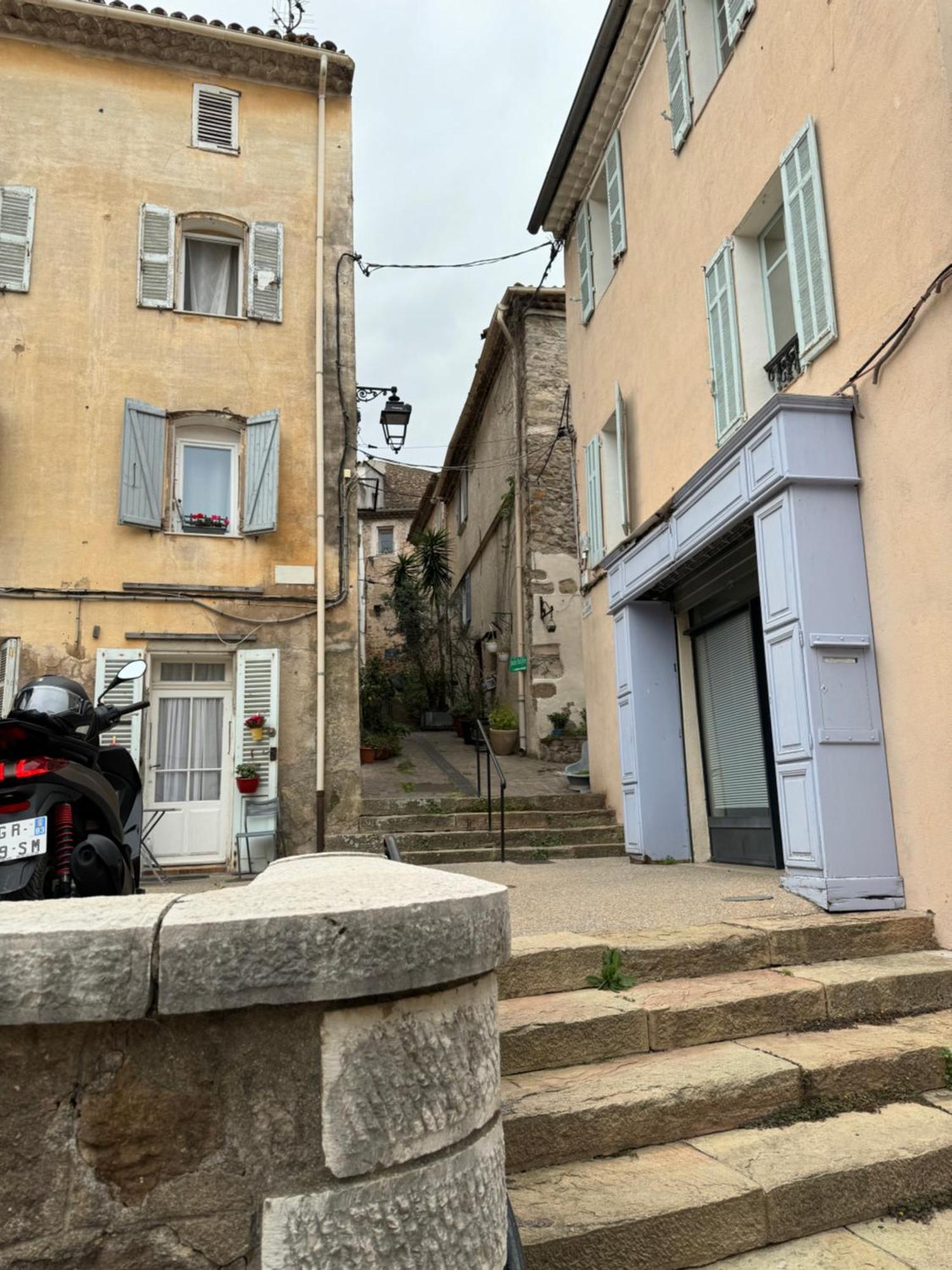 Chez Kay